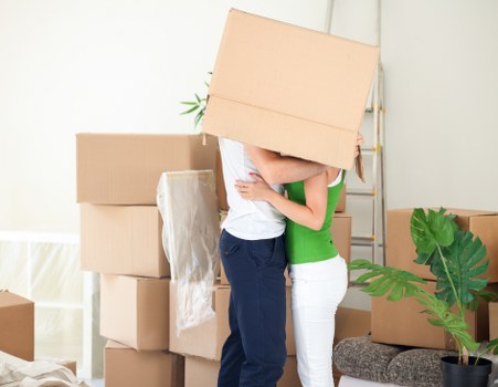 Packing office furniture and documents for a commercial relocation